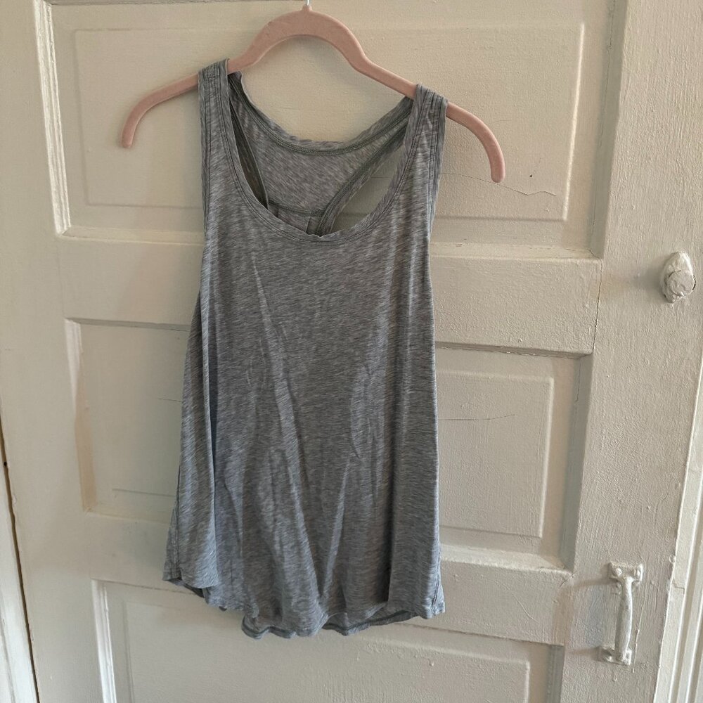 Lululemon Cool Racerback, size 6, heathered cool cloud